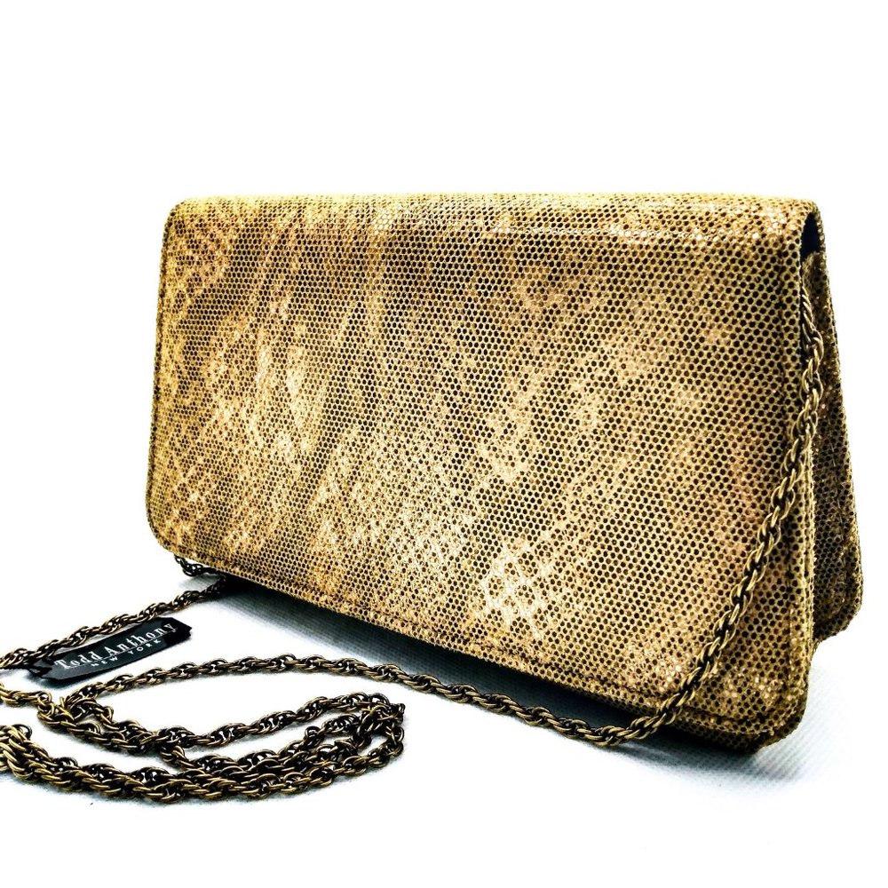 TODD ANTHONY NEW YORK Leather Clutch Snake Skin embossed pattern Soft Gold